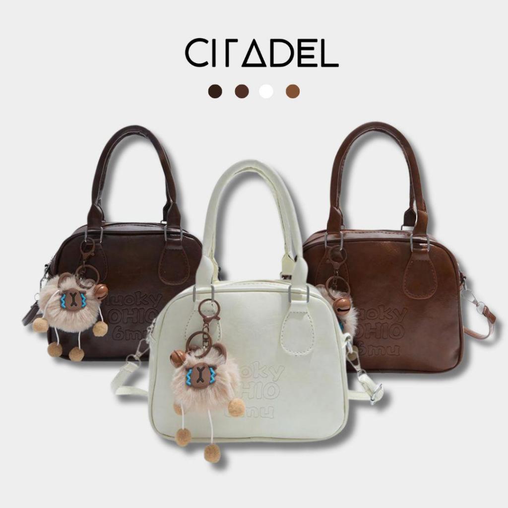 CITADEL    กระเป๋าสะพายไหล่ ทำจากหนัง PU แถมพวงกุญแจ  ความจุเยอะ สไตล์เกาหลี  มีบริการส่งด่วน B-049