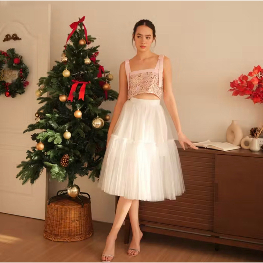 พร้อมส่ง  LUCA STUDIO_White Callie skirt - กระโปรงผ้าตาข่าย Glitter สีขาว