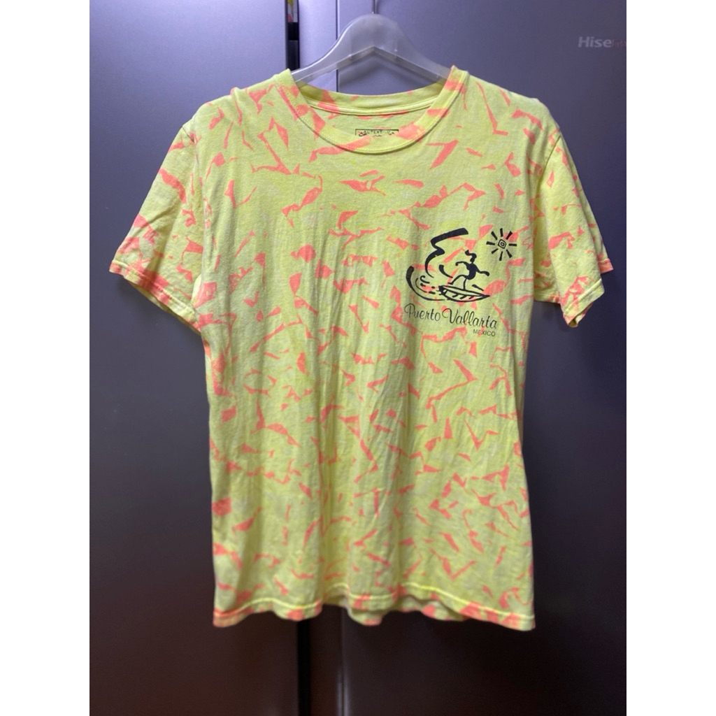 เสื้อVintage Puerto Vallarta  ลายโต้คลื่น มือ2 อก 19นิ้ว ยาว 26.5นิ้ว ราคา 250 บาท