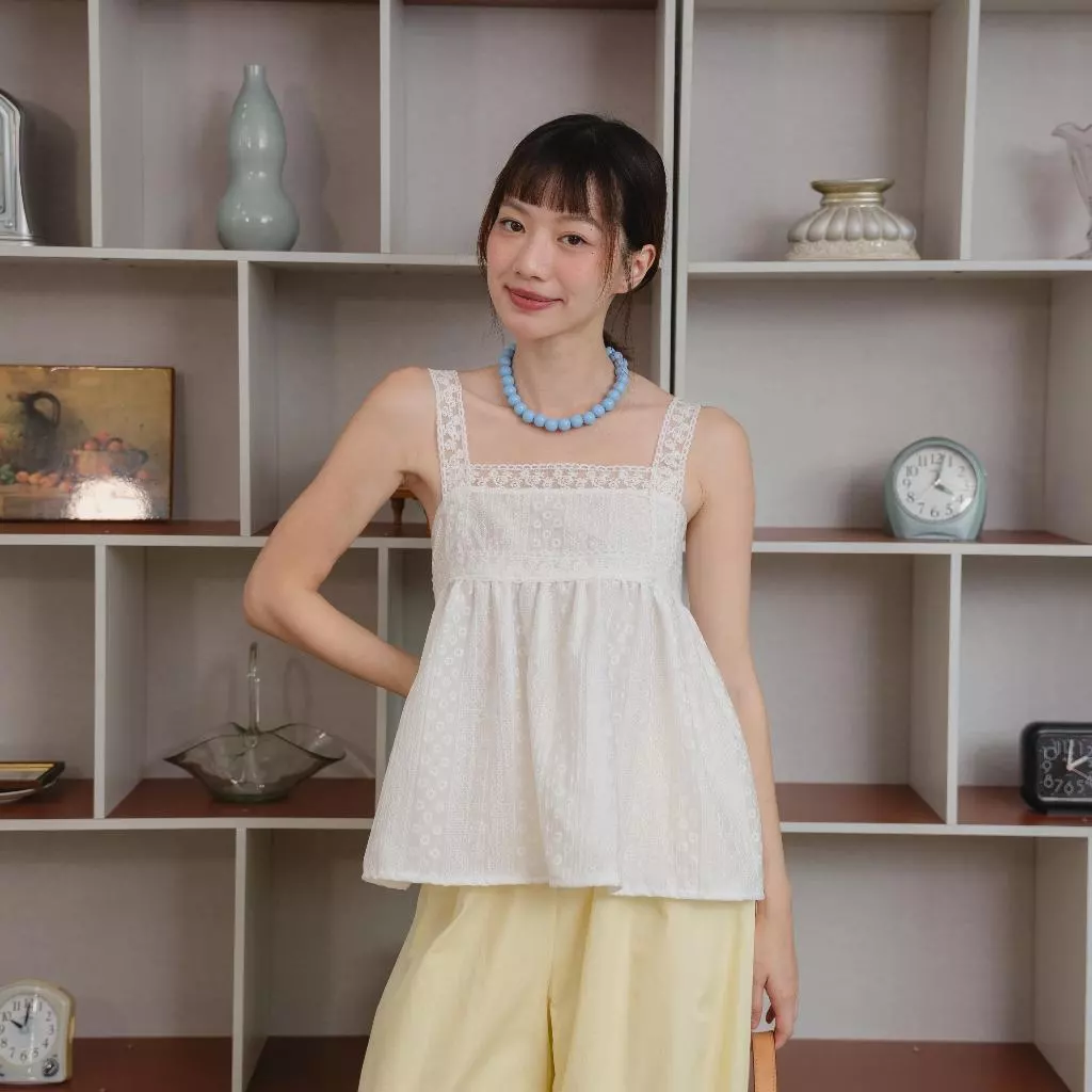 Kimmame - เสื้อ รุ่น Daisy Lace Spaghetti