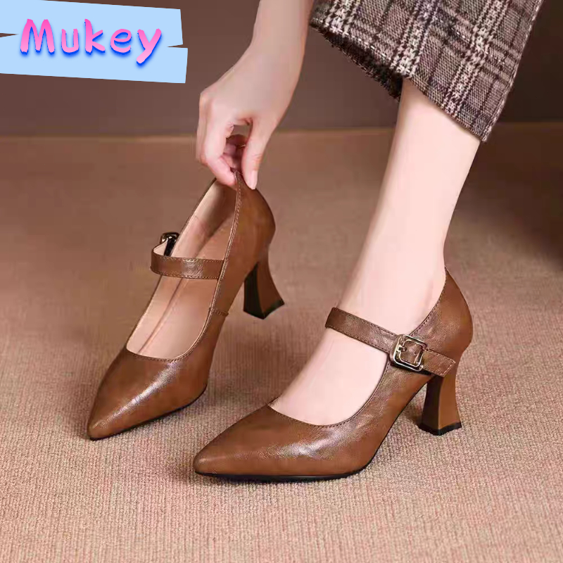 Mary Jane Heels รองเท้าส้นกลางหัวแหลม ดีไซน์คลาสสิก สายรัดเข็มขัด ป้องกันการบดเท้า เหมาะสำนักงานและออกเดต