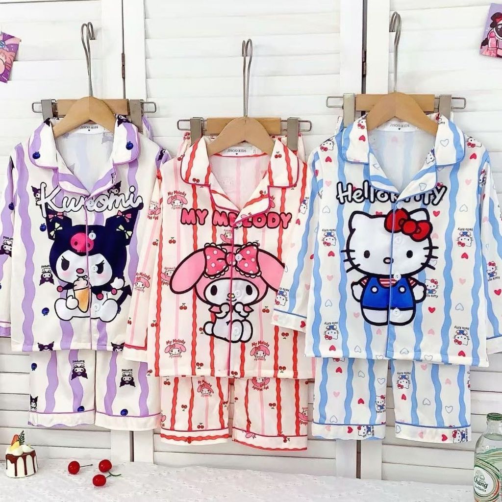New ชุดนอน Sanrio แขนสั้นขายาว น่ารัก พร้อมส่งในไทย