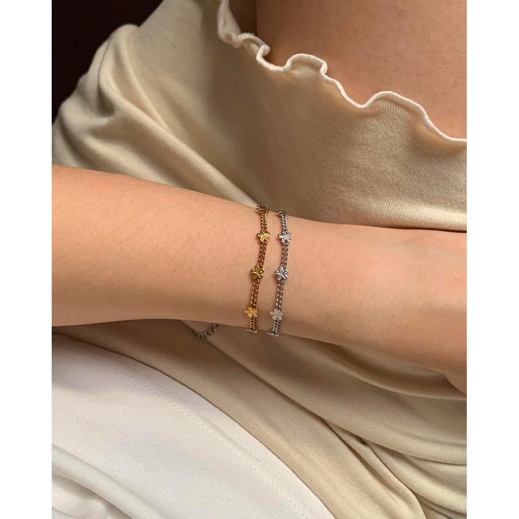 สร้อยกันน้ำ สร้อยสเตนเลส HER OBJECTIVE_HER PETITE DIASY ON CHAIN BRACELET
