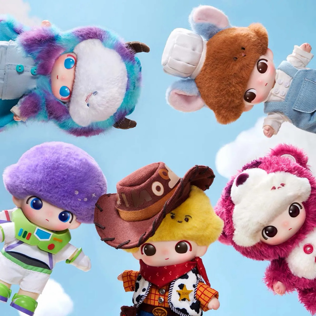 🎮พร้อมส่งในไทย🎮พวงกุญแจดีมู่ทอยสอตรี่ DIMOO WORLD x PIXAR Series - Vinyl Plush Pendant Blind Box🥰🥰🥰🥰