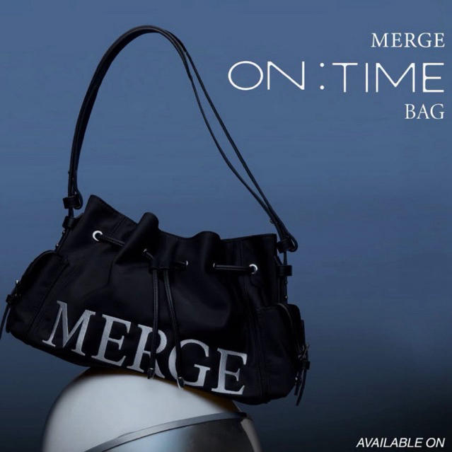 🚨แมสด่วนได้🚀✨ พร้อมส่ง MERGE On Time Bag มือ1 ไม่แกะกล่อง ใช้โค้ดส่วนลด 25-30% ได้ รับประกันแท้จากแบรนด์