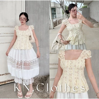 Molly top : เสื้อแขนตุ๊กตา เย็บจีบหน้าอก กระดุมมุก จับจีบชายเสื้อ สม็อคหลัง KN.Clothes