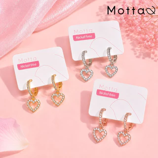 Motta Earring ต่างหูห่วงมีจี้ชุบทองคำขาว ประดับเพชร ตัวเรือนเงางาม ใส่สบายไม่เจ็บหู