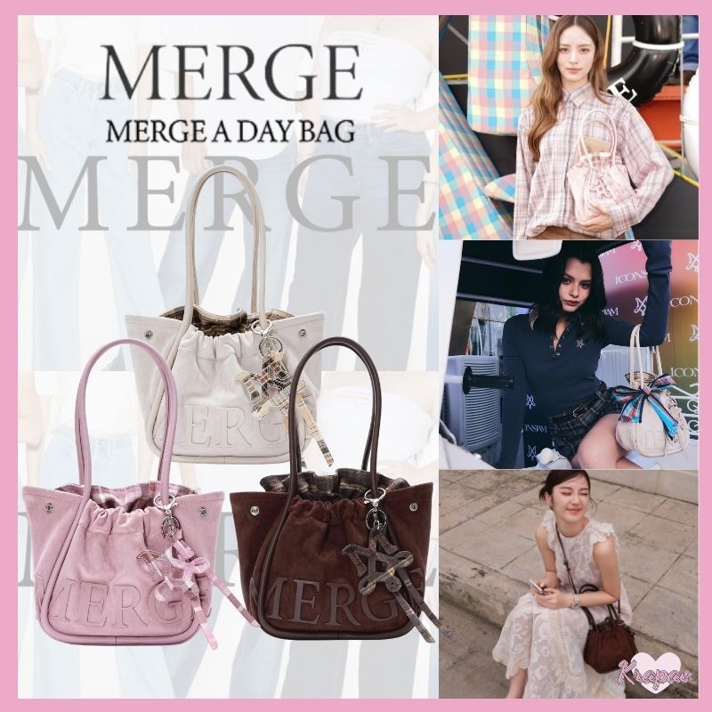 ส่วนลดโปรโมชั่น 【แท้ MERGE A DAY BAG-MINI】กระเป๋าถือ สะพายข้าง กระเป๋าโท Merge Mini Tote Bag กระเป๋านุ่ม