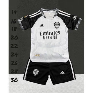 ชุดบอลเด็กชุดกีฬาเด็ก 1-13ปี ผ้านิ่มใส่สบาย{เสื้อพร้อมกางเกงมีพร้อมส่ง}