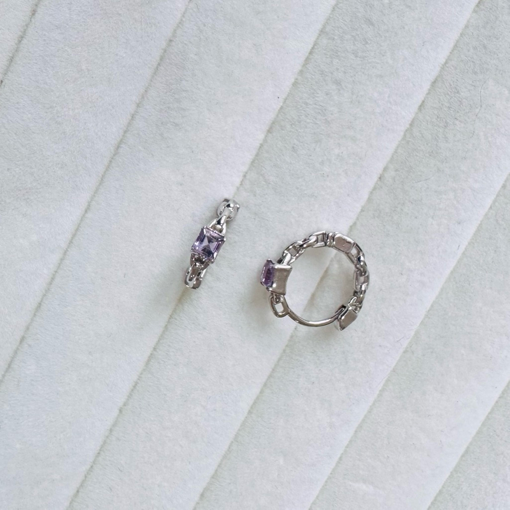 [พร้อมส่ง] ต่างหูห่วงโซ่เงินแท้ 925 ฝังพลอยอเมทิสต์สีม่วงพาสเทล(Amethyst) ขนาด 3*3 มิล