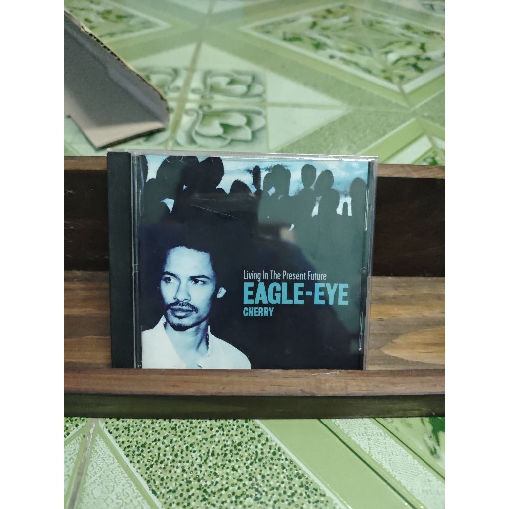 Eagle-Eye Cherry / Living in the Present Future