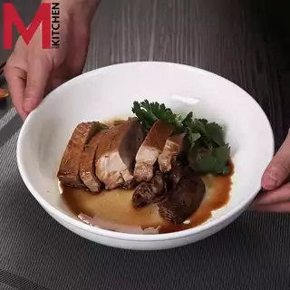 M KITCHEN จาน จานทรงลึก จานเซรามิก ขนาด 8 นิ้ว เข้าไมโครเวฟได้ (A2) จานเซรามิค ชาม ถ้วย