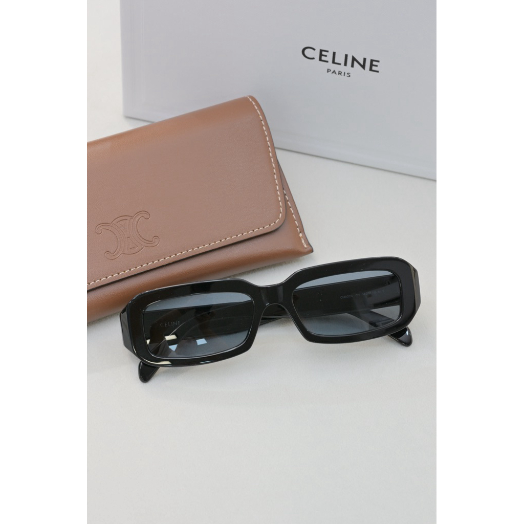 แว่นกันแดด Celine CL40335I