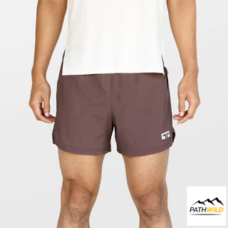 TRAINING LAB x PATHWILD TL4" FLOW+ กางเกงวิ่งรุ่น 4 นิ้ว โฟล พลัส ทรงคลาสสิค ผ้าแห้งเร็ว น้ำหนักเบา ระบายอากาศดี