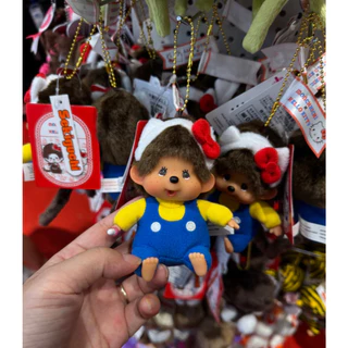 🇯🇵 นำเข้าจากญี่ปุ่น 💖 Monchhichi x Hello Kitty พวงกุญแจตุ๊กตา คอลเลกชันครบรอบ 50 ปี ห้อยกระเป๋า 🎀