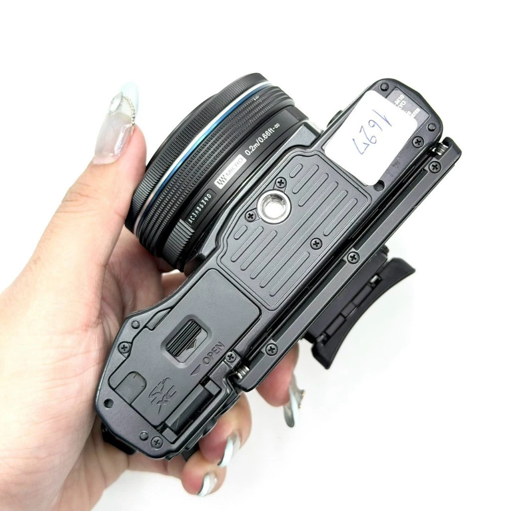 Olympus OM-D E-M10 Mark II เลนส์ 14-42mm thumbnail 5