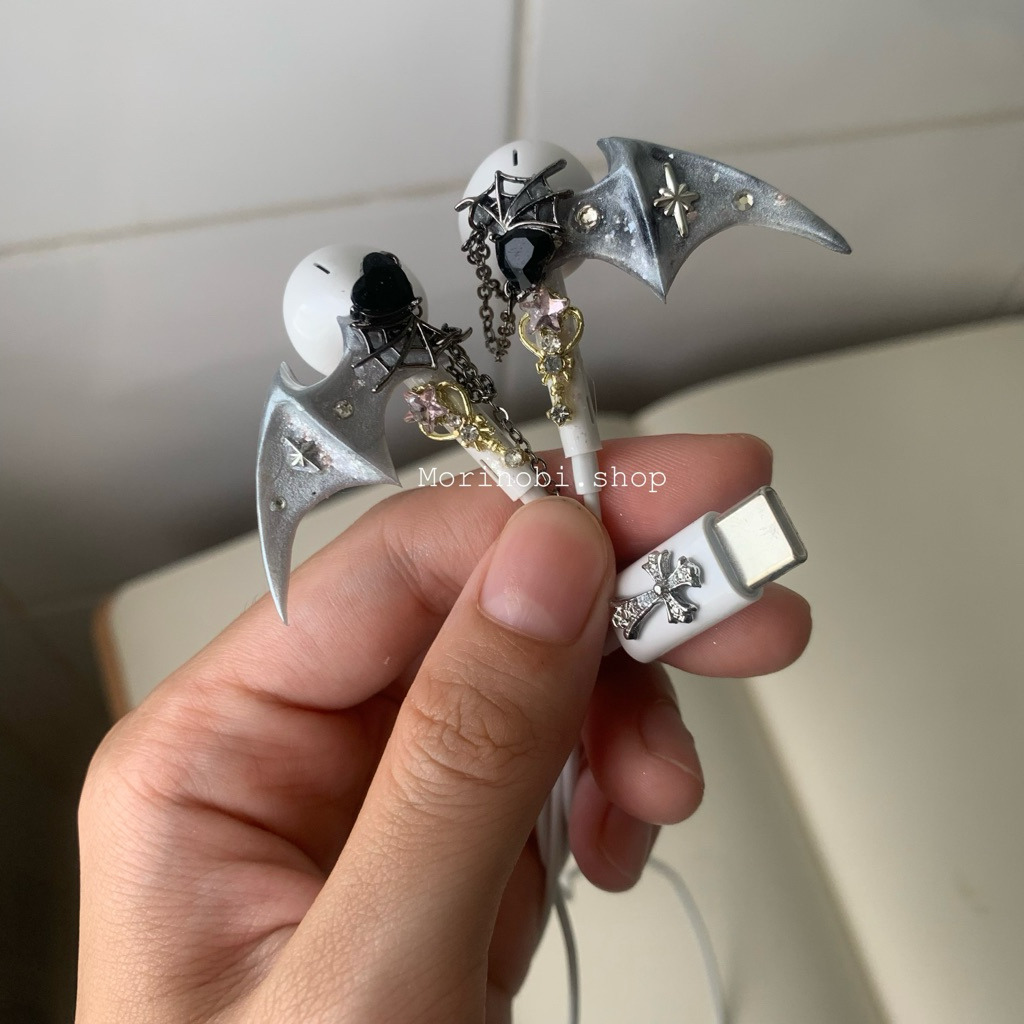 หูฟัง Custom Handmade ตกแต่งปีก ตกแต่งหัวหูฟัง 3.5mm / Type C / Lightning