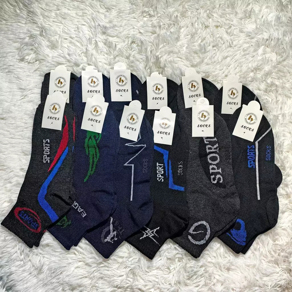 ถุงเท้าใส่ทำงาน ผู้ชาย ข้อกลาง Freesize 40-45 1แพ็ค12คู่ ผ้านุ่ม ระบายอากาศดี