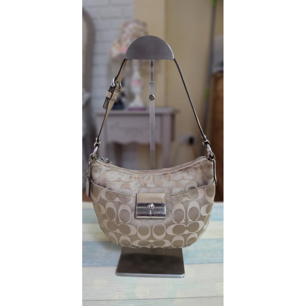 กระเป๋าcoachแท้ มือสอง