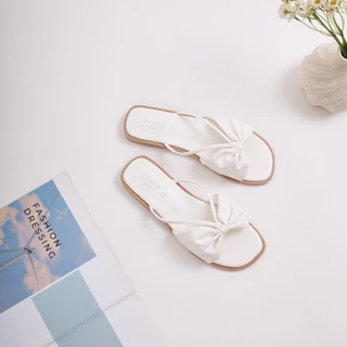 LEAVESSHOES รุ่น Bow รองเท้าแตะแบบสวม แต่งโบว์น่ารัก หน้าเท้ากว้าง/เท้าอวบ แนะนำบวกเพิ่ม 1 ไซส์