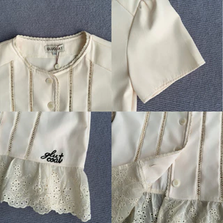 Glucoat | [A887] เสื้อแขนสั้นสีครีม แต่งเทปฉลุ ชายระบายปัก glucoat กระดุมหน้าใช้งานได้จริง