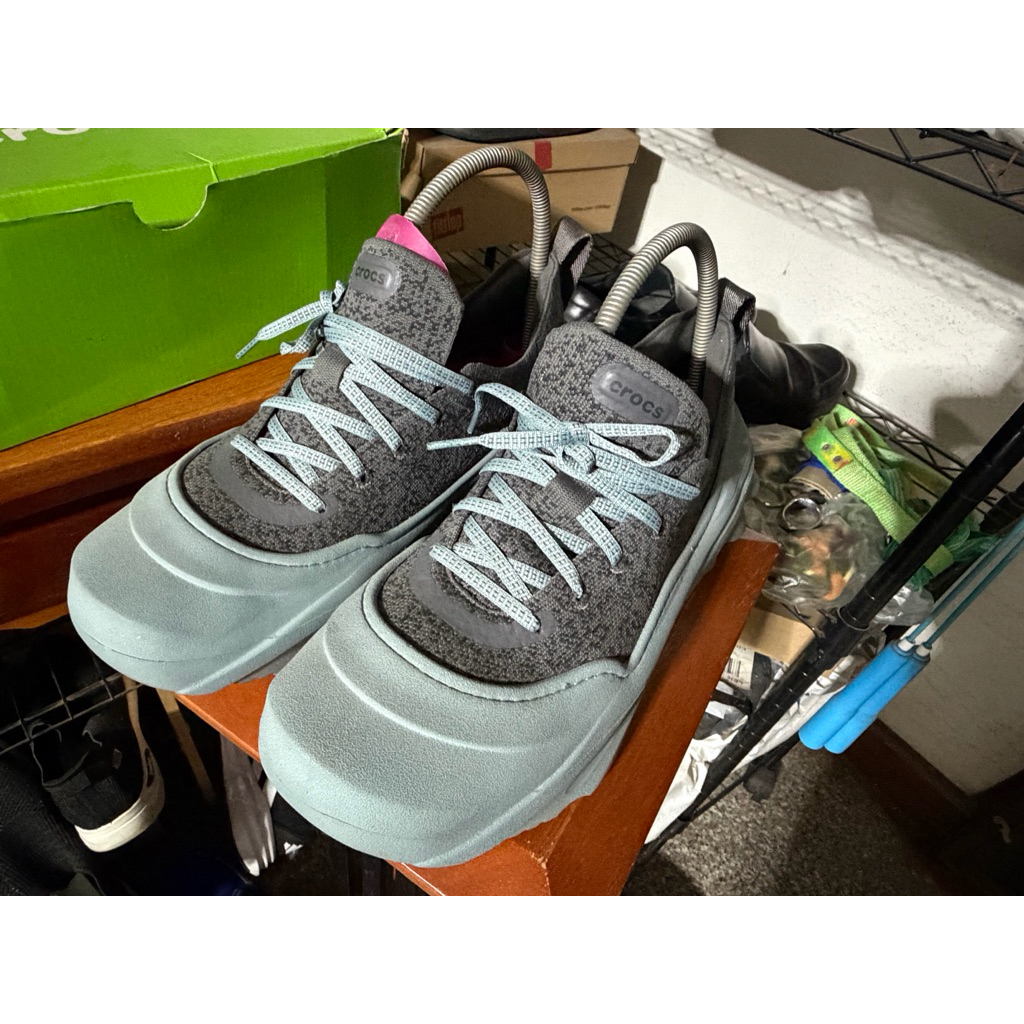 รองเท้า crocs echo surge มือสอง