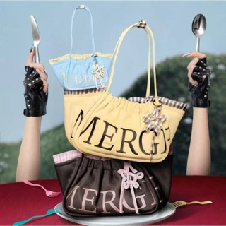 ‼️พร้อมส่ง🚀มีส่งด่วน✨️รุ่นใหม่ MERGE A DAY BAG Limited💥ของแท้จากแบรนด์💯🔥โค้ดลด20%-30%