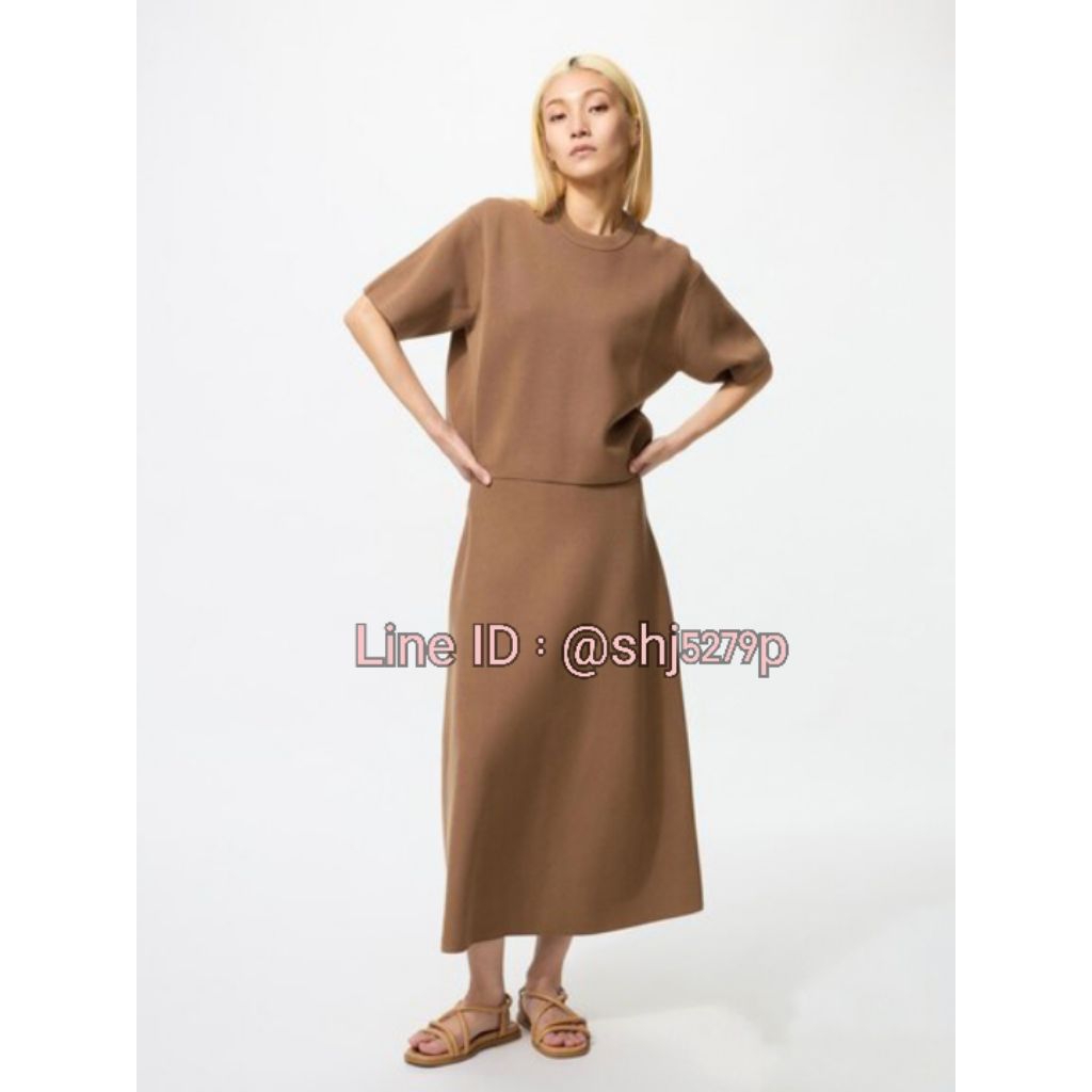 กระโปรง ผ้า Milano ลายนูน (Ribbed) uniqlo แท้