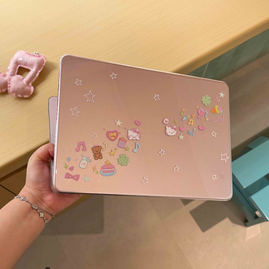 Shesell พร้อมส่ง✨เคส macbook(Glitter) Air13 Neo13 Air15 Kittyดนตรี เคสสำหรับแมคบุ๊คใส Pro13/14/16