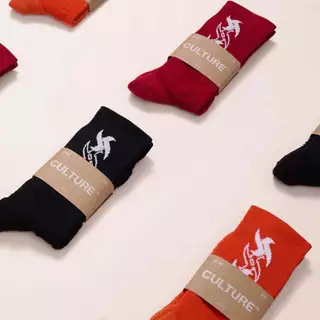 VAC ถุงเท้าวิ่ง Culture Essential Running Crew Socks 3 สี Black / Orange / Burgundy