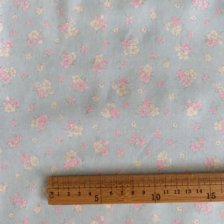 ⭐️อ่านรายละเอียดก่อนสั่งนะคะ⭐️ผ้าcotton100%เนื้อบาง หน้ากว้าง58”(145cm.)วัดตัดครั้งละ1/2เมตรตัดต่อเนื่องได้ พร้อมส่งค่ะ