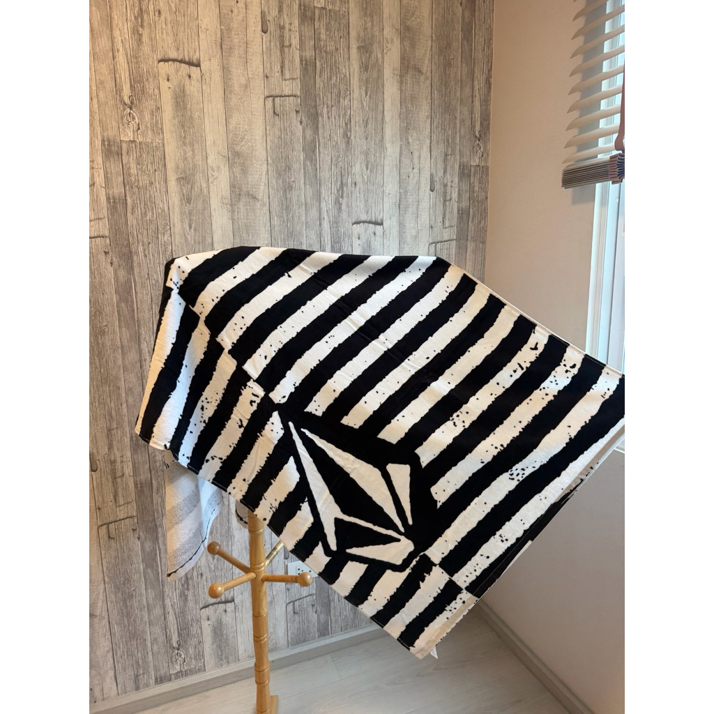 [ ส่งฟรี 598.-] พร้อมส่ง ผ้าขนหนู VOLCOM ผ้าเช็ดตัว ขนาด : 150x80cm มีที่แขวนผ้าสำหรับตาก