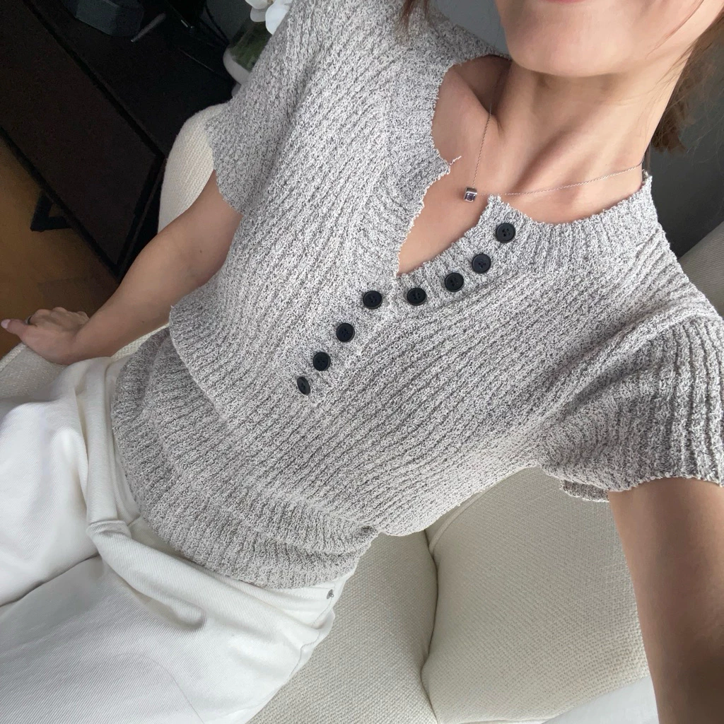 Dorothy knit top Basicselected เสื้อไหมพรม ดีเทลโบผูกหลัง ใส่สบายไม่ต้องรีด