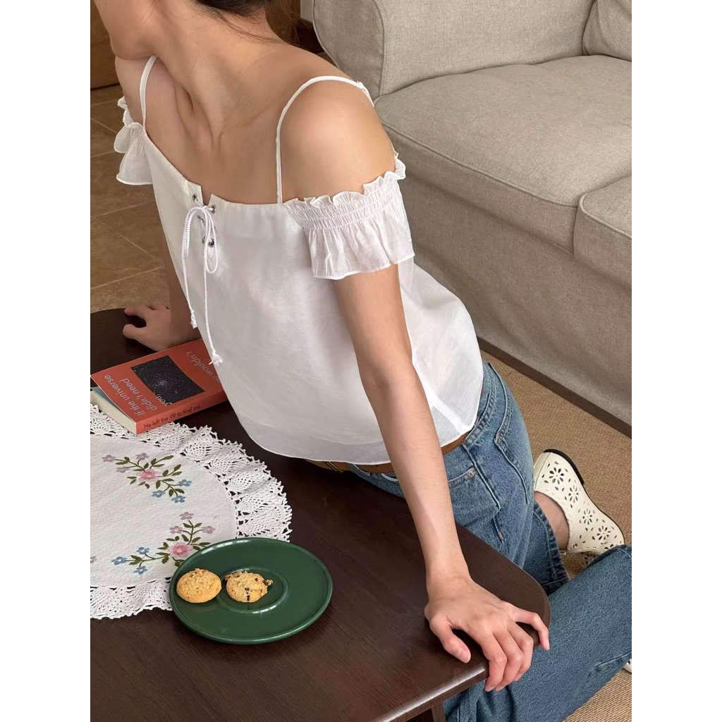 Vynn - Bijou Off-shoulder Corset Top เสื้อเปิดไหล่แขนระบาย