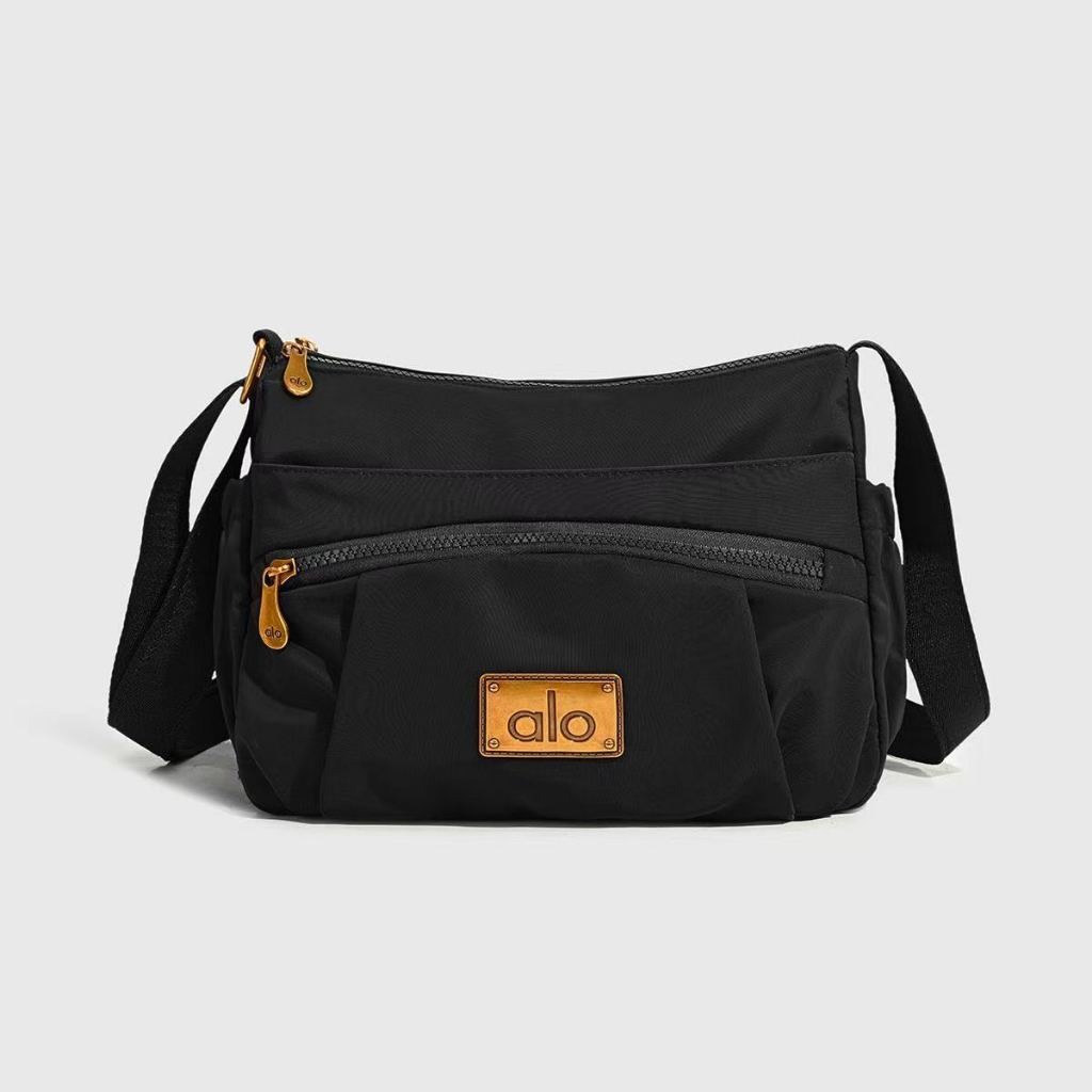Alo Yoga single shoulder bag, crossbody bag, handbag