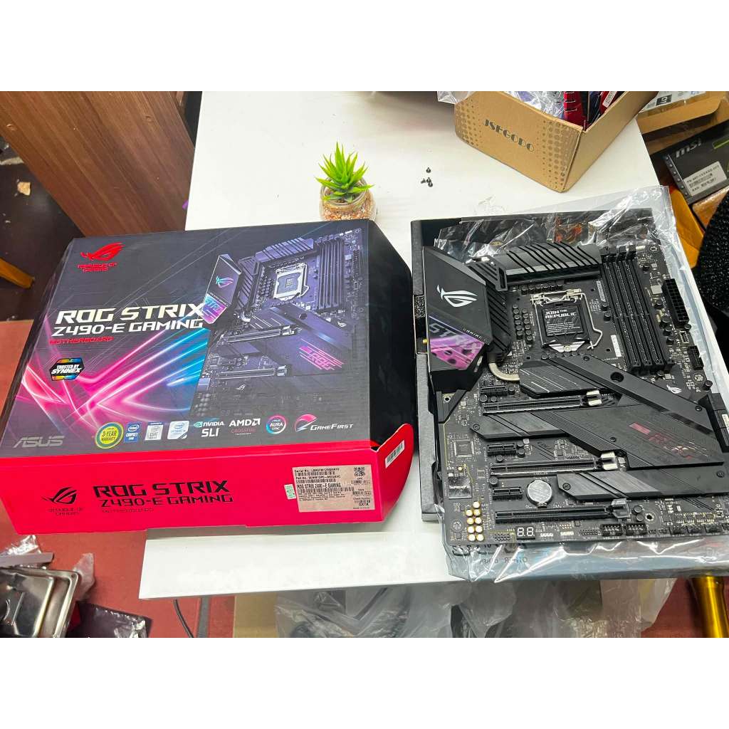 MAINBOARD (เมนบอร์ด) 1200 ASUS ROG STRIX Z490-E GAMING ครบกล่อง ใช้งานปกติ ประกันร้าน