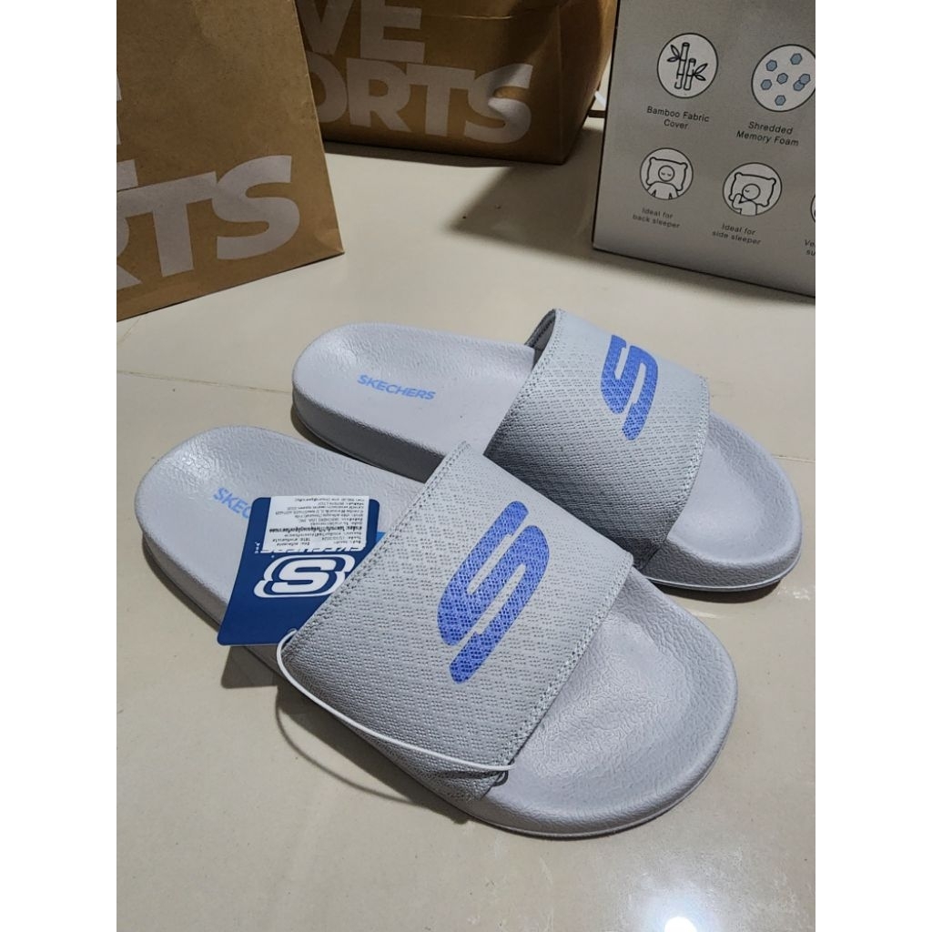 รองเท้าแตะ Skechers ผู้หญิง (ราคาป้าย 990.-)