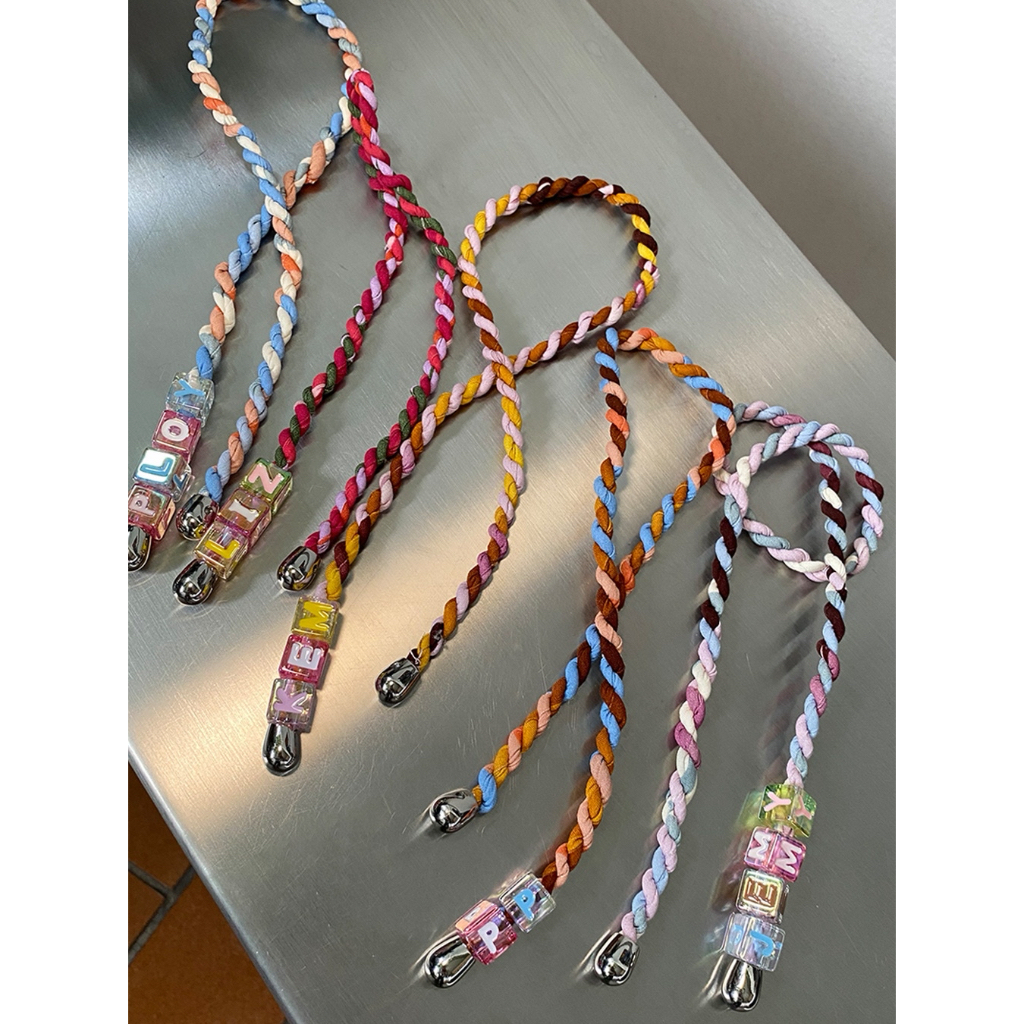 Sue.loveseveryday Handmade Twist Charm (รวมตัวอักษร Max 4 ตัว ถ้าเพิ่มตัวอักษร ให้กดเพิ่มตัวอักษรอีก