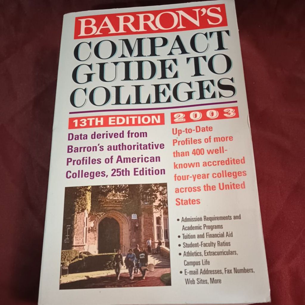 BARRON'S COMPACT GUIDE TO COLLEGES