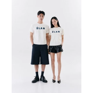 STUDIO UNKNOWN - (UNISEX) ÉLAN Regular Typo Regular T-shirt เสื้อยืดคอกลมสกรีนลาย Typography