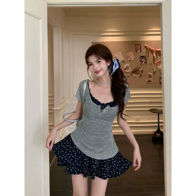 [ชุดสองชิ้น] เดรสแขนสั้นคอเหลี่ยมลายดอกไม้หวานๆ สไตล์สาวน้อย เหมาะสำหรับฤดูร้อน เข้ารูปช่วงเอวสวยงามเป็นพิเศษ