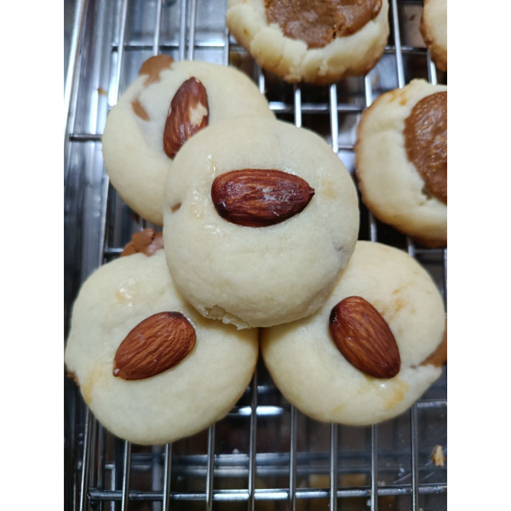 Butter Cookies with almond