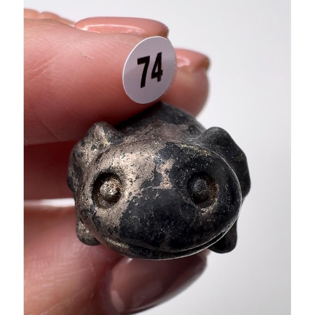 ไพไรต์ (Pyrite) "หินดึงดูดทรัพย์"ช่วยเรียกเงินทอง(แกะสลักตั้งได้)(ได้ชิ้นในโพส)