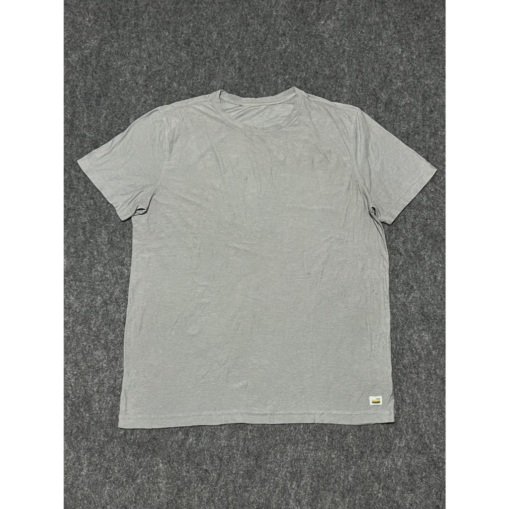 เสื้อยืดออกกําลังกาย Vuori Strato Tech Tee ยืดหยุ่น 4 ทิศทาง สีเทาเฮเธอร์ ป้าย M อก 40 ยาว 26 #621