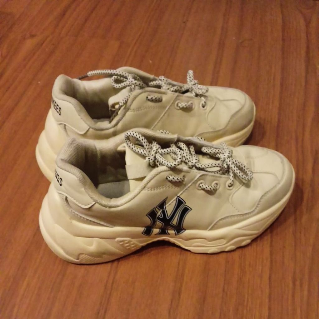 nice and cool running shoes for kids 👟