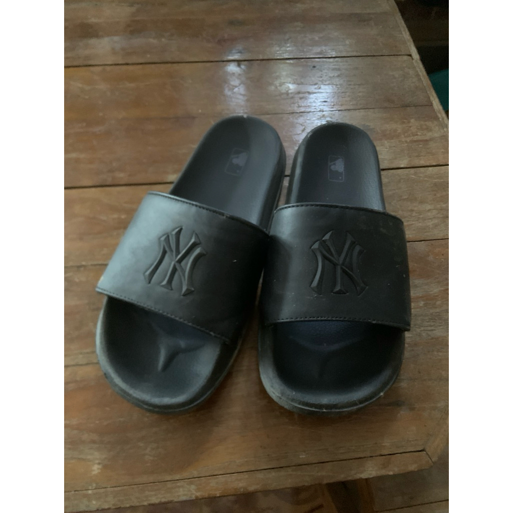 NY new era รองเท้าแตะของแท้💯