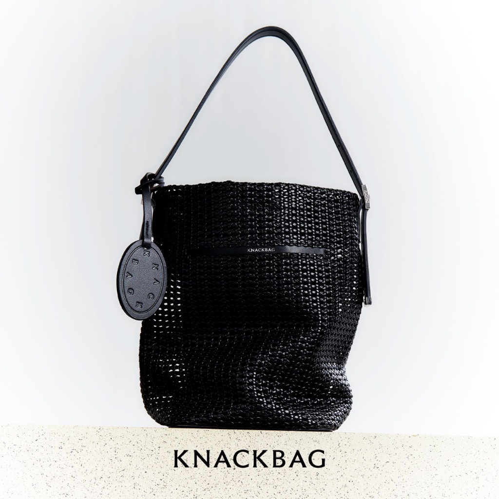 KNACKBAG - KnockKnock Weave bag - กระเป๋าทรงถัง + ชาร์ม รุ่นน็อคน็อค หนังสังเคราะห์ลายสาน (PU Weave)