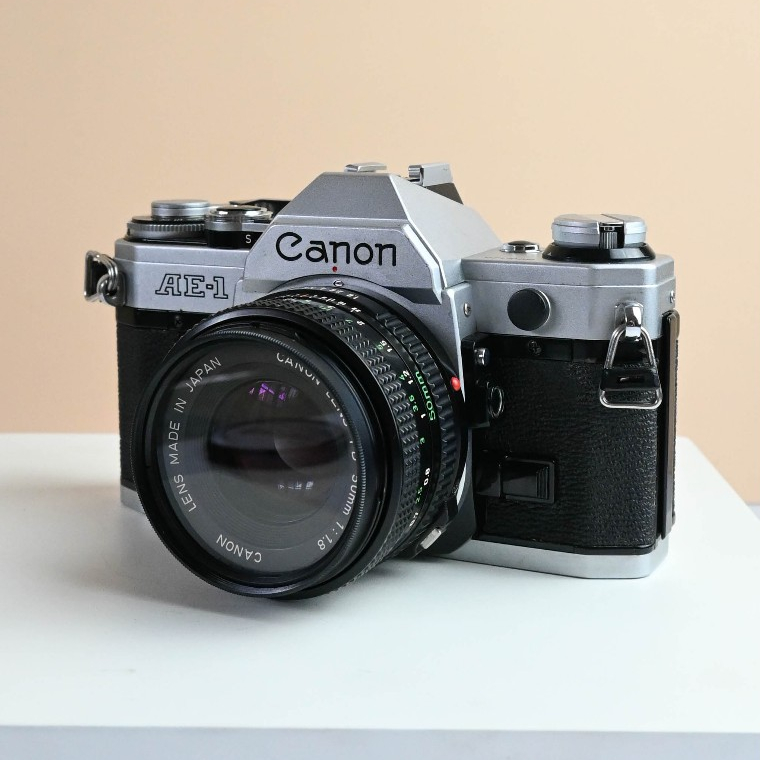 กล้องฟิล์ม Canon AE-1 silver + Canon FD 50 f1.8