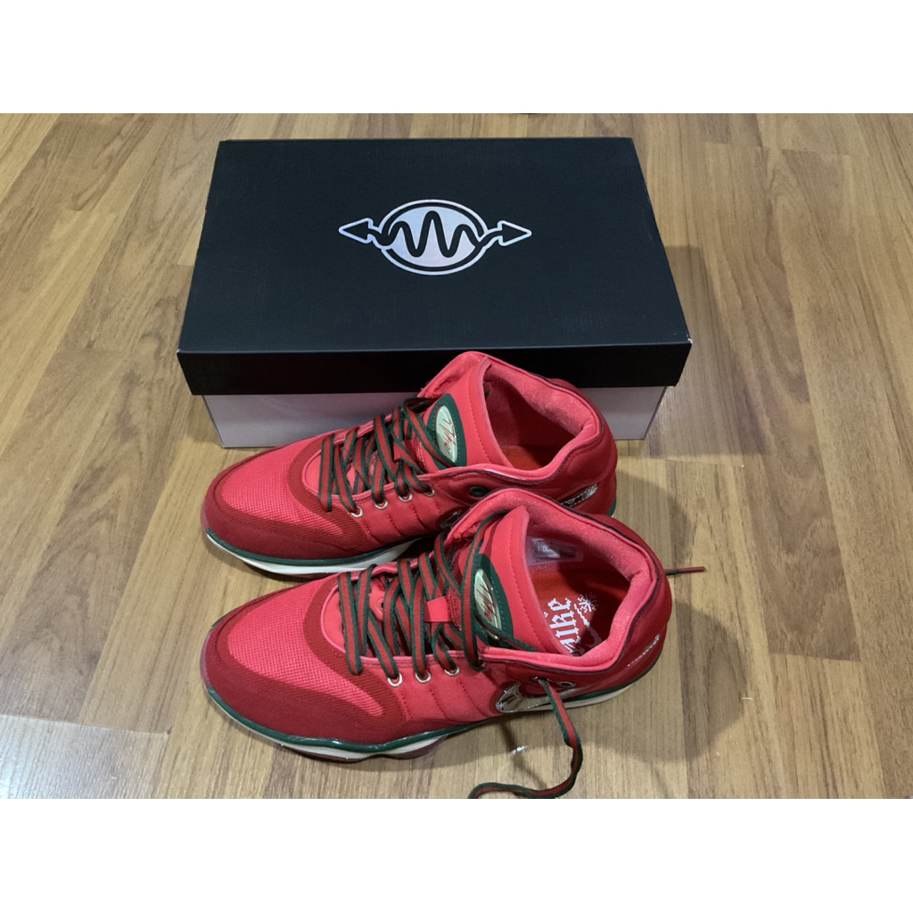 รองเท้าบาสGT Hustle 2 "Christmas" มือสอง