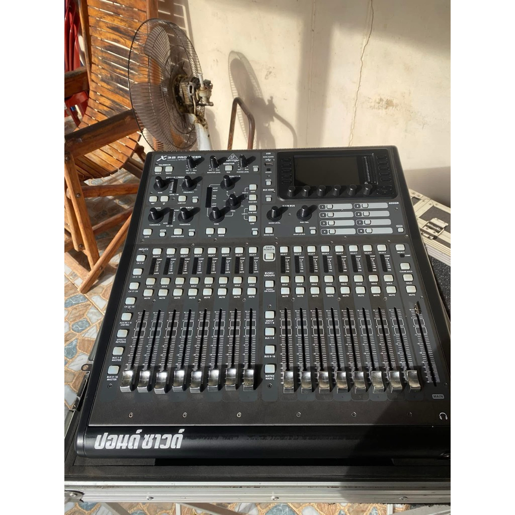 Behringer X32 Producer (มือสองพร้อมกล่องแร็ค)